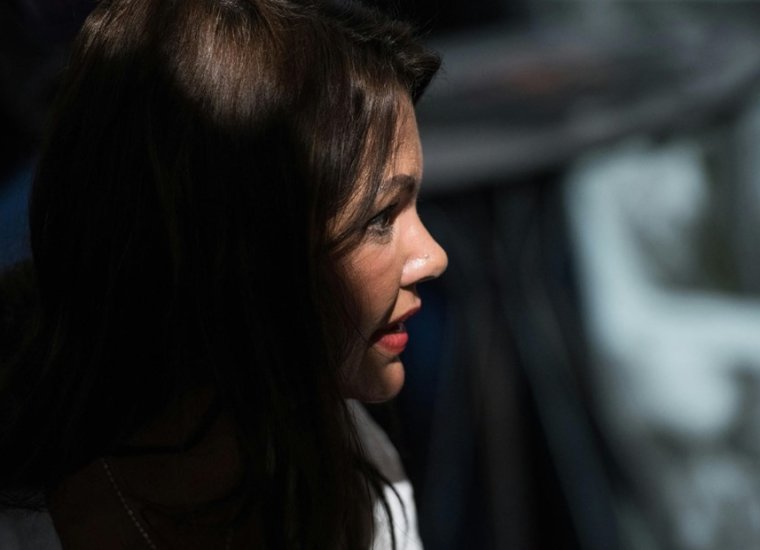 Minidrámák, miniföldrengések, hangulatok közti zongorázás Tóth Krisztina legújabb kötetében