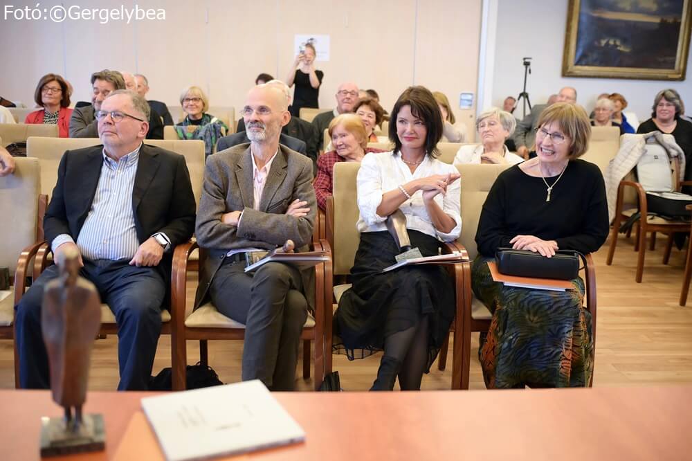 Tóth Krisztina a Hazám-díjat nyert 2025-ben