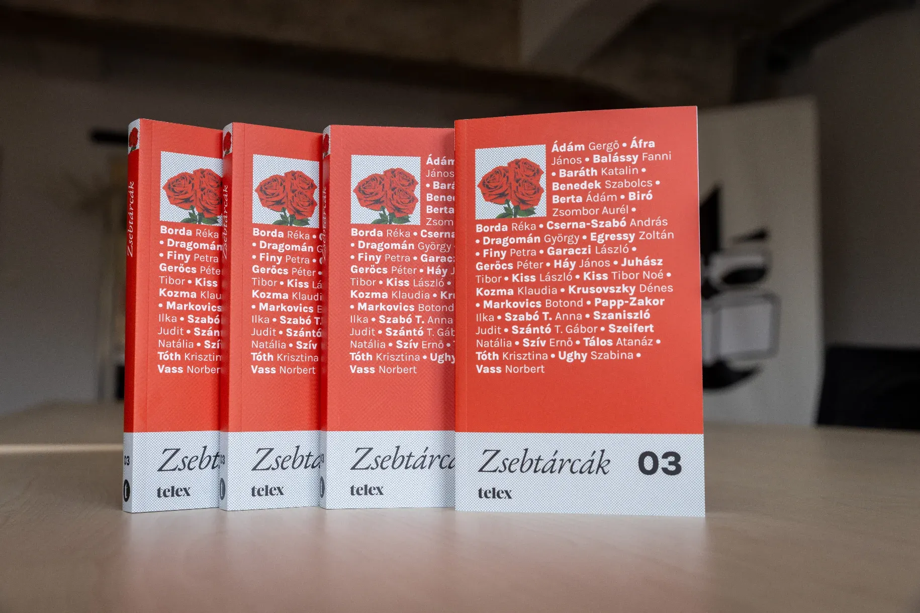 Tóth Krisztina költő, író, műfordító Tóth Krisztina költő, író, műfordító