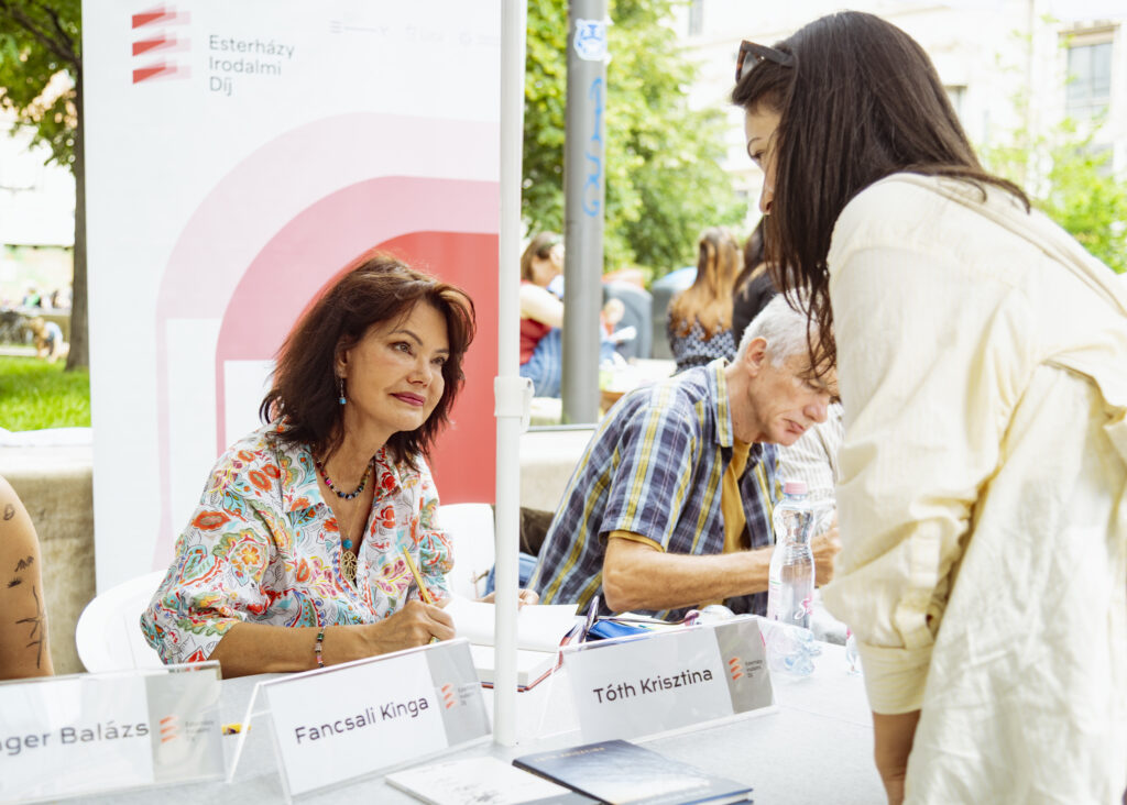 DEDIKÁLÁSOK BUDAPESTEN AZ ÜNNEPI KÖNYVHÉTEN